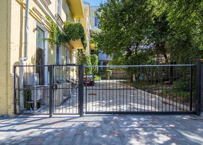 Self Check-In Apartments Near Landscape Alley